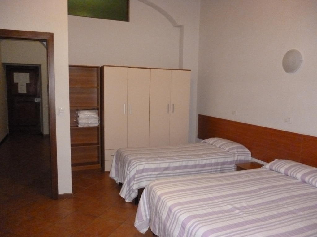 Pensión 27 Aprile 3*